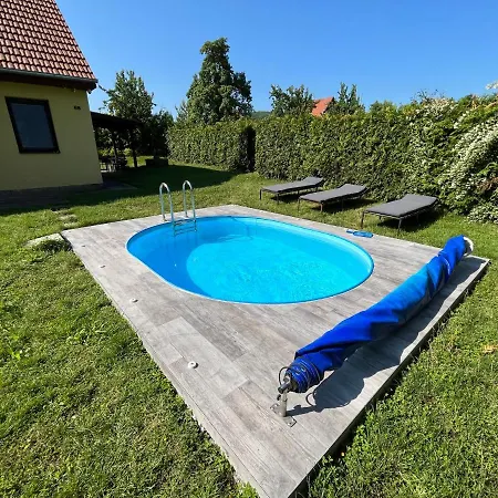 Chalupa Menany - Karlstejn Holiday home Beroun (Central Bohemian)