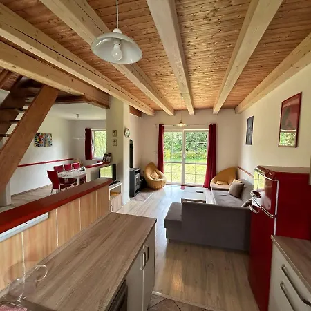 Chalupa Menany - Karlstejn *