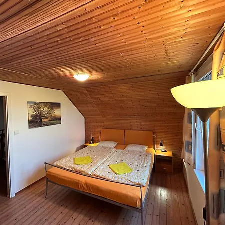 Дом отдыха Chalupa Menany - Karlstejn *