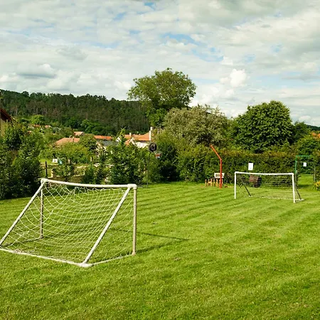 Chalupa Menany - Karlstejn Дом отдыха