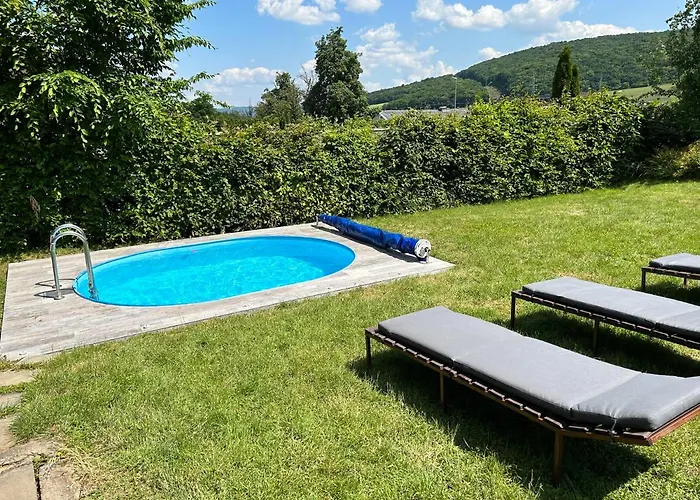 Chalupa Menany - Karlstejn Дом отдыха *