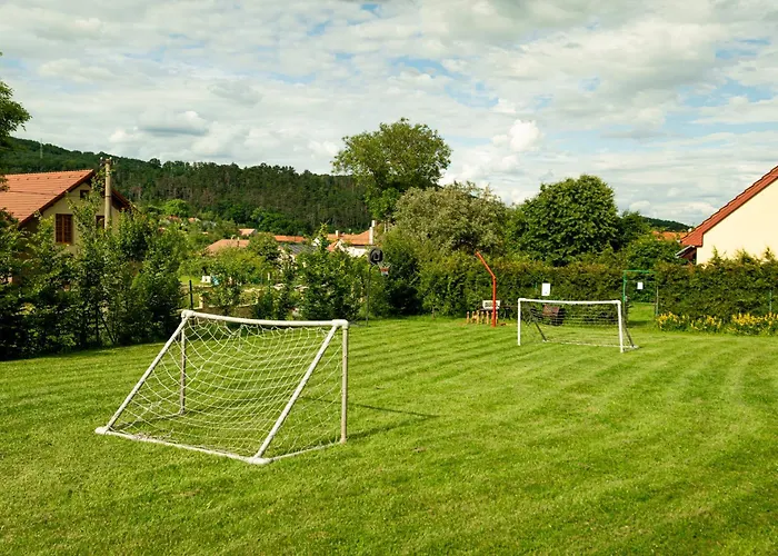 Chalupa Menany - Karlstejn Дом отдыха