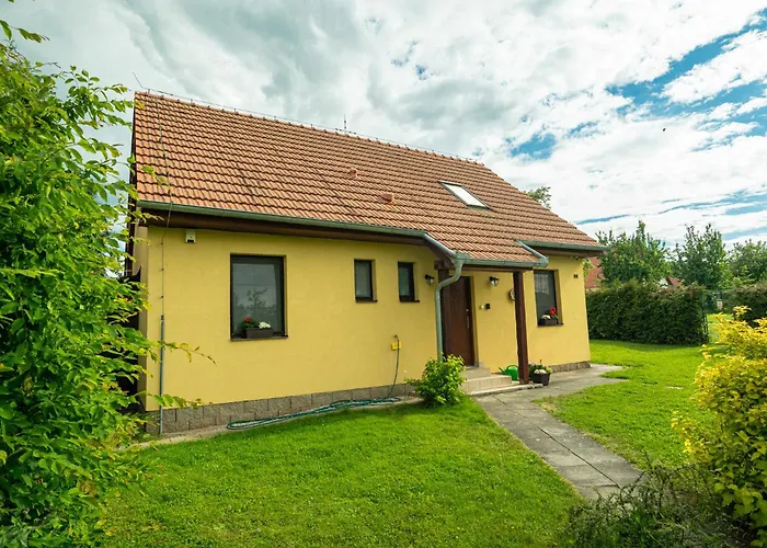 Chalupa Menany - Karlstejn